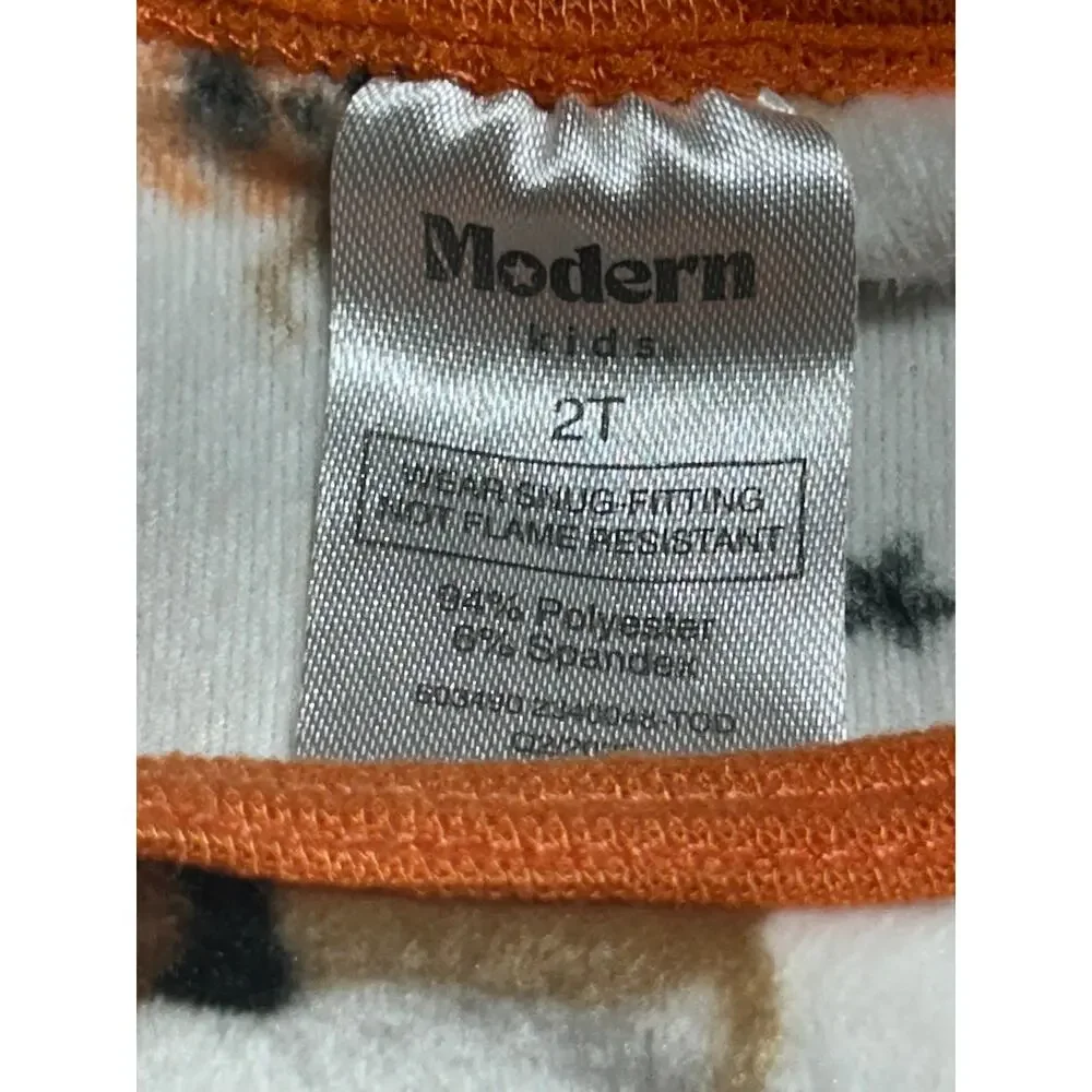 NWOT Modern Kids size 2T Halloween pajama set wiener dogs and pumpkins